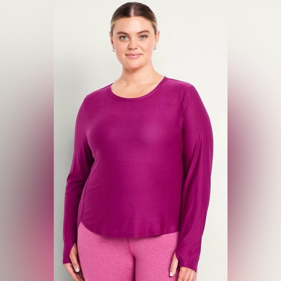 Old Navy Tops - Old Navy Cloudmotion Base Layer Long Sleeve Top
